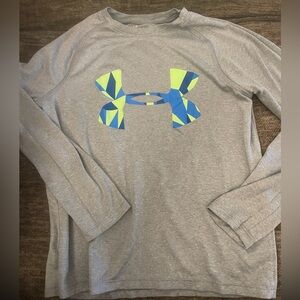 Boys long Sleeve size small under Armour Shirt #12